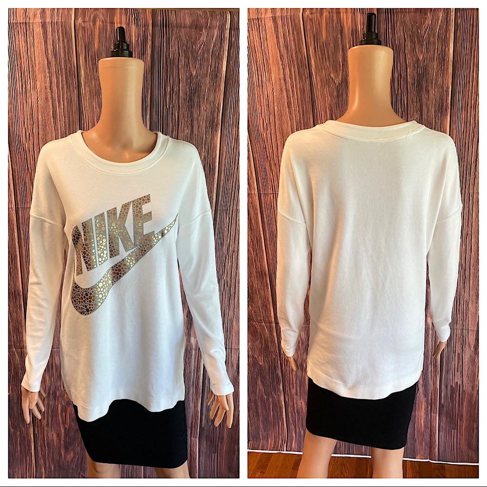 Nike size small white silver & nike logo stretch comfy long sleeve sweater